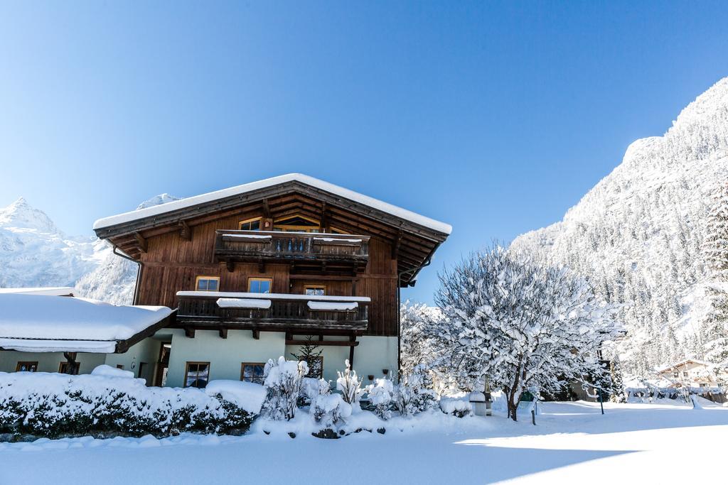 Ferienhaus Hohenwarter ローファー エクステリア 写真