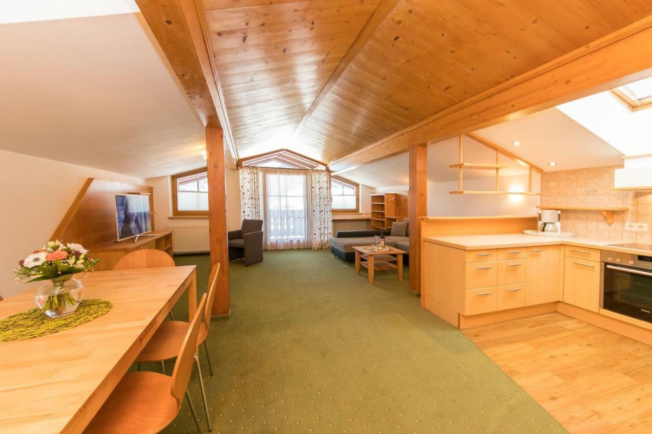 Ferienhaus Hohenwarter ローファー エクステリア 写真